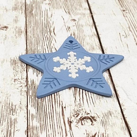 Vintage WEDGWOOD Pale Blue Jasper Ware Star Snowflake Annual Christmas Ornament - Picture 5 of 9